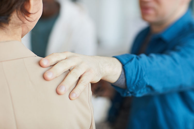 come aiutare chi ha un attacco di panico conforto